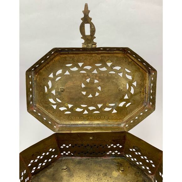 Vintage Pierced Brass Octagon Cricket Box Decor Storage - Picture 9 of 14